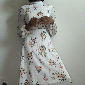 BOOHOO Midi Backless Dress in White Floral